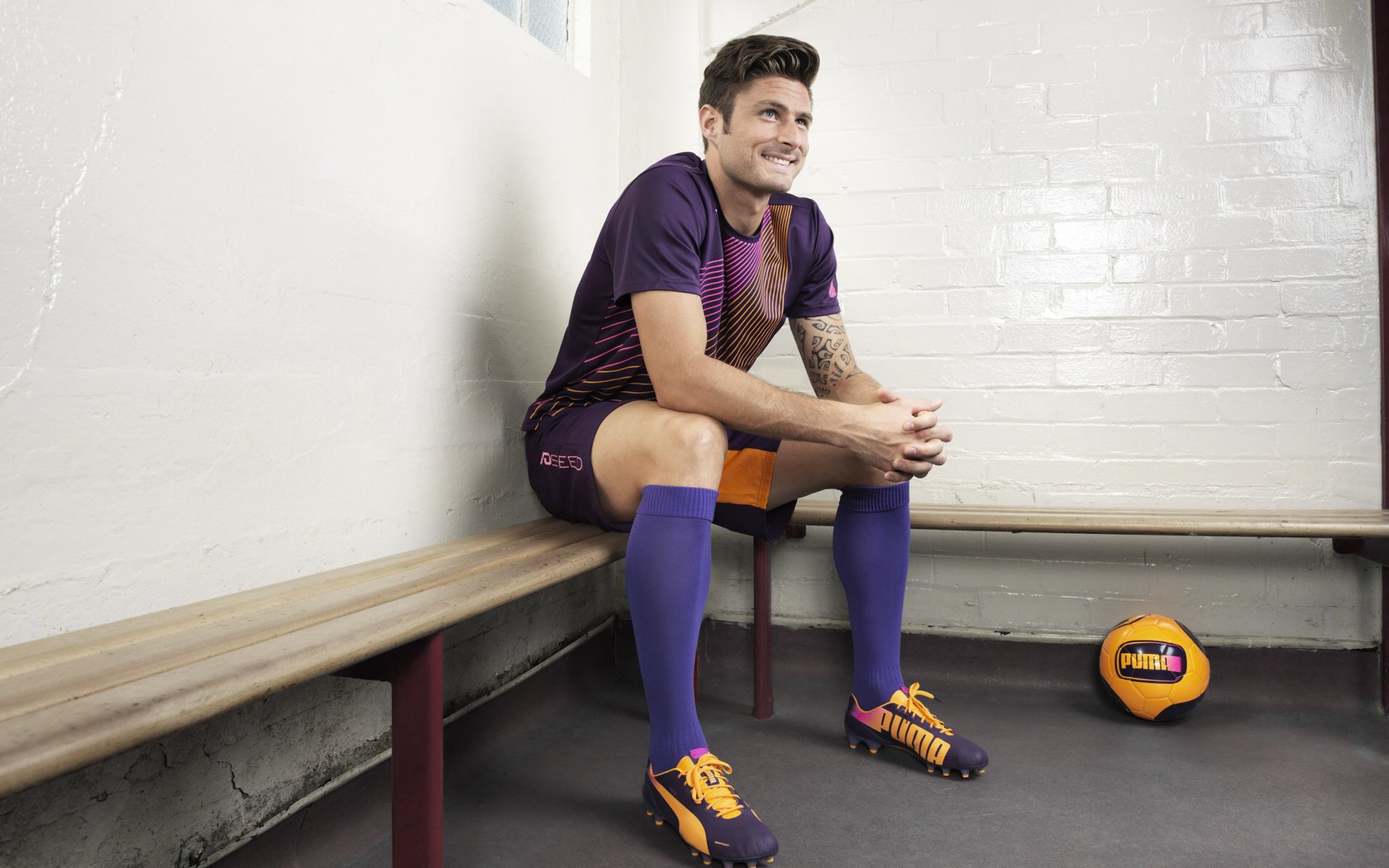 mk体育直播官网-乔科尔称凯塞多是世界顶级中场,凯塞多集锦